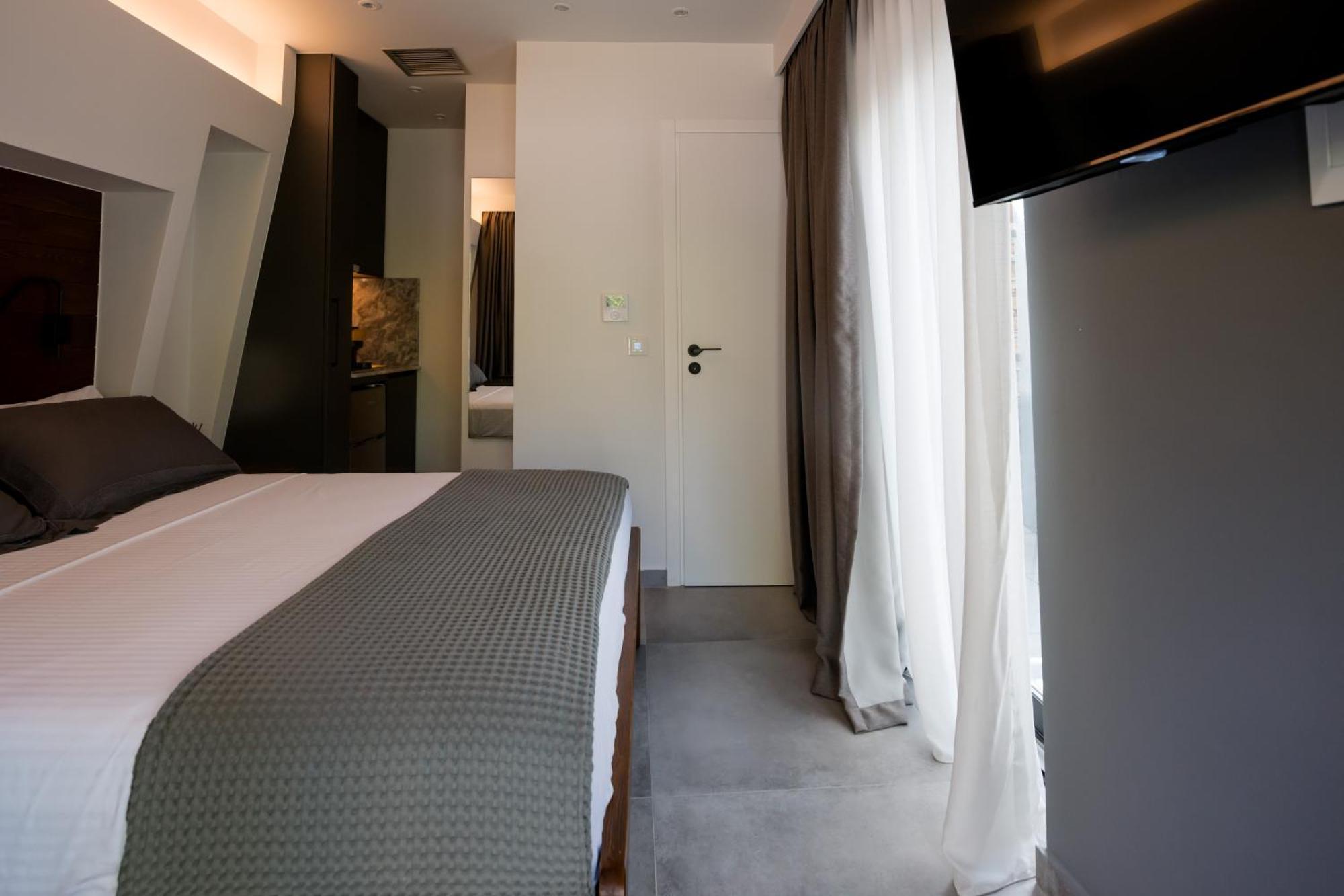 Sylvia Camping & Luxury Suites, Panel Hospitality Homes & Villas 리토코론 외부 사진