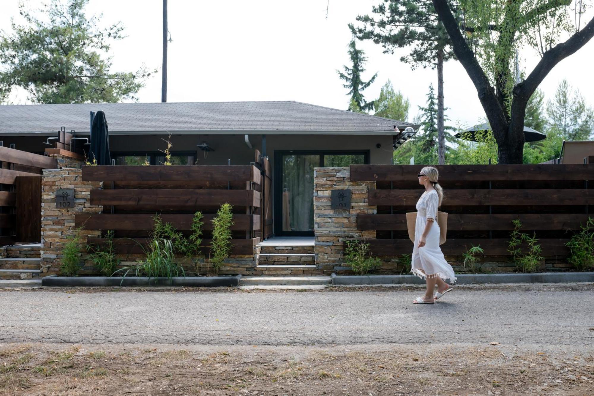 Sylvia Camping & Luxury Suites, Panel Hospitality Homes & Villas 리토코론 외부 사진
