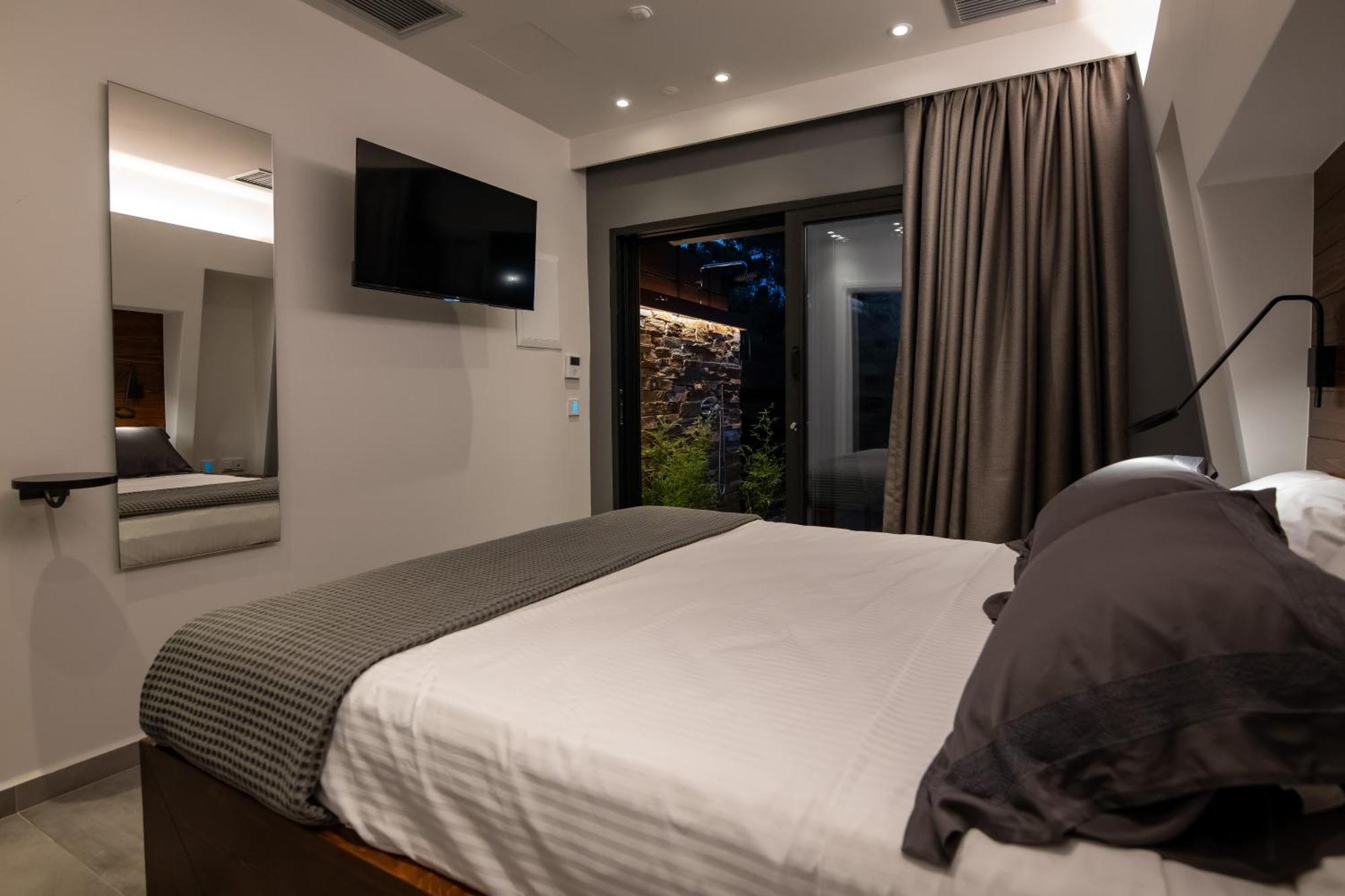 Sylvia Camping & Luxury Suites, Panel Hospitality Homes & Villas 리토코론 외부 사진