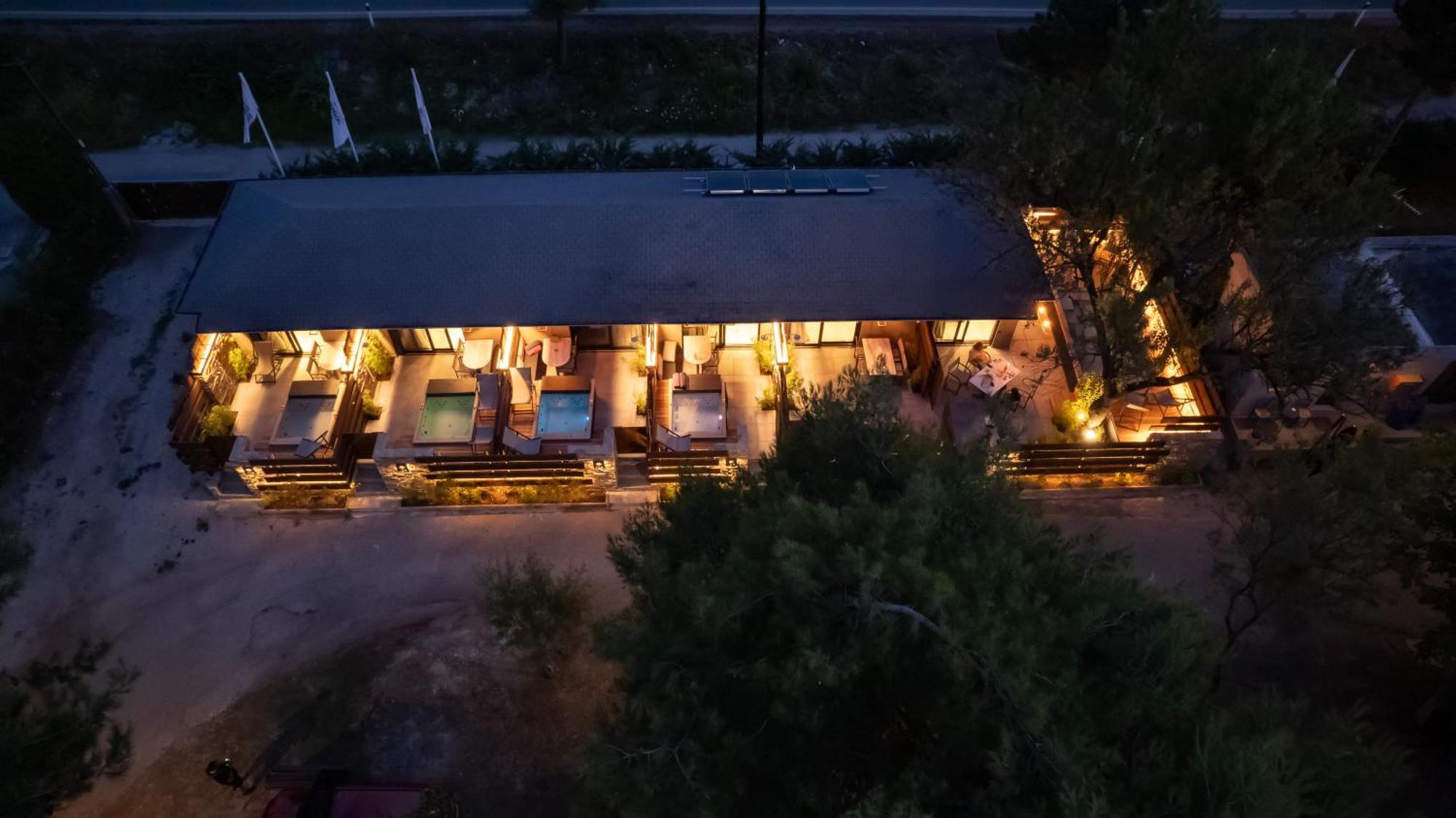 Sylvia Camping & Luxury Suites, Panel Hospitality Homes & Villas 리토코론 외부 사진