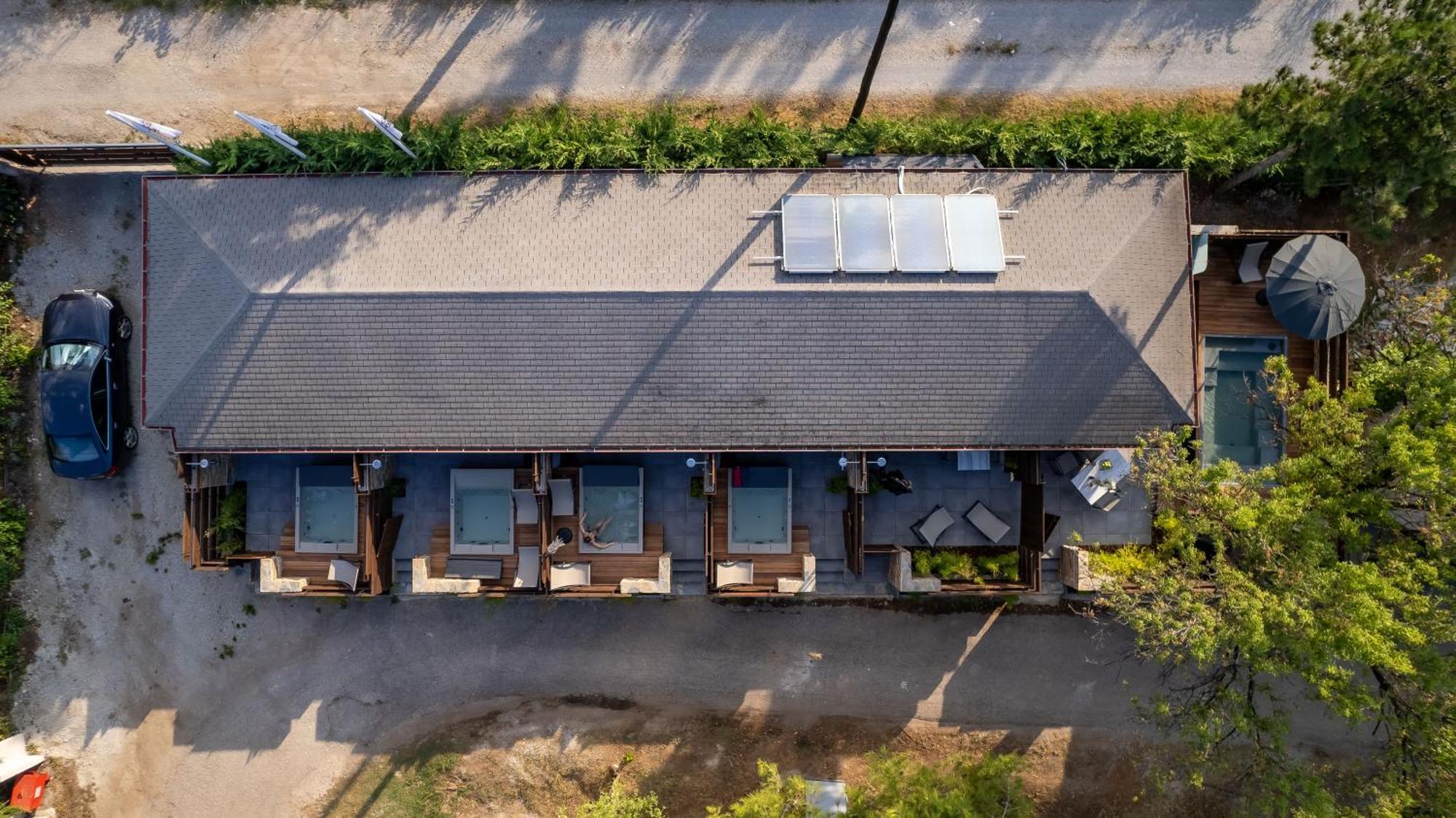 Sylvia Camping & Luxury Suites, Panel Hospitality Homes & Villas 리토코론 외부 사진